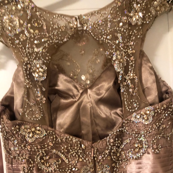 Dress - Picture 3 of 6